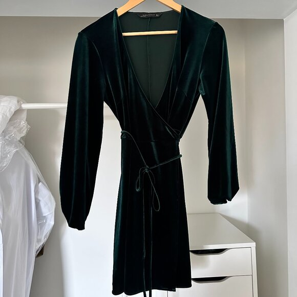Zara - Emerald Green Mini Velvet Wrap Dress - Size S - Picture 1 of 3